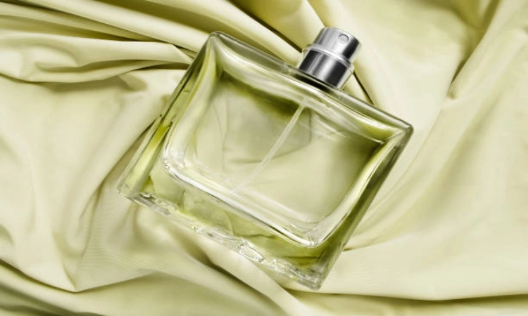 How Long Does Perfume Last in the UK Climate